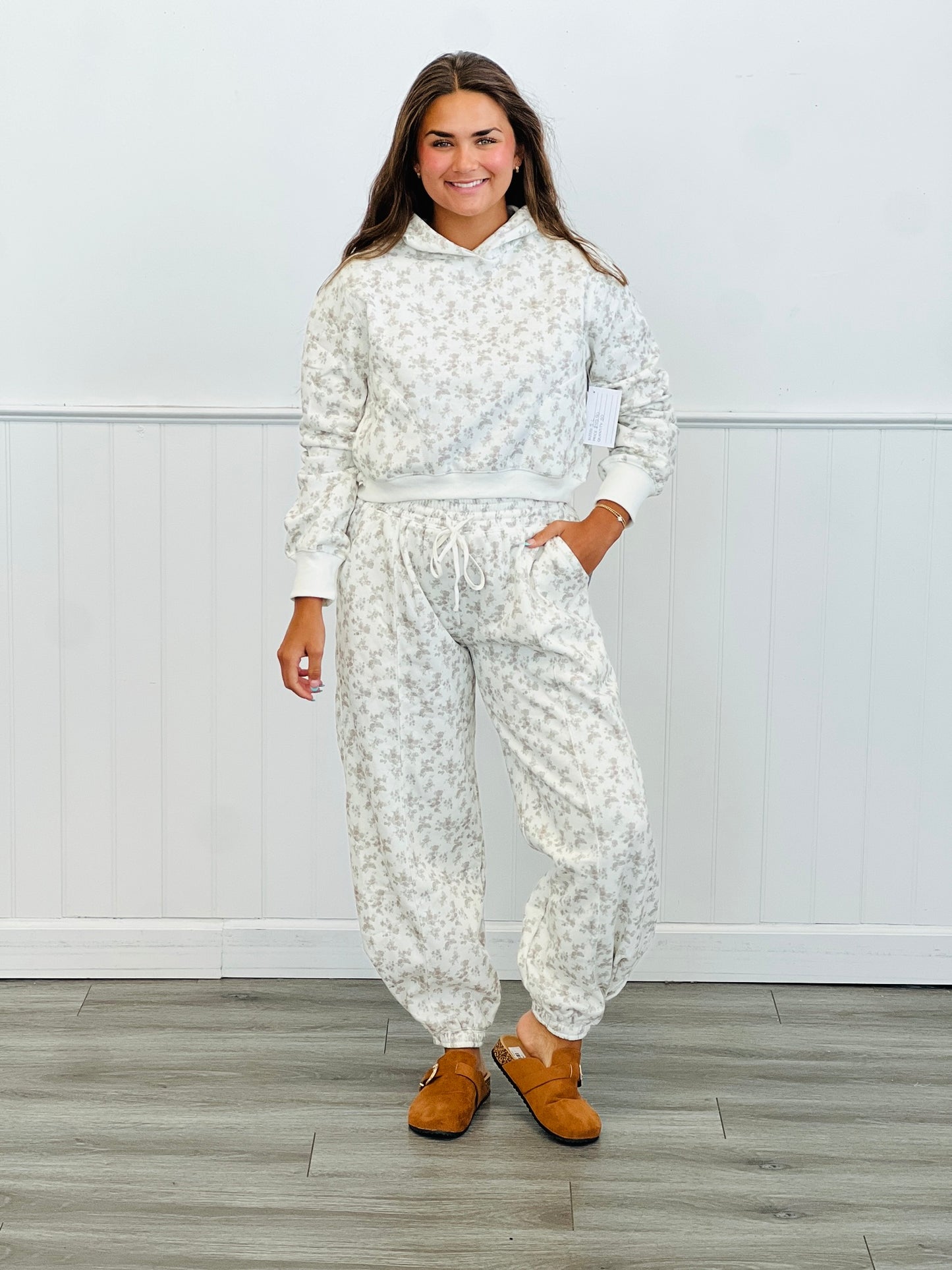 Taupe/Ivory Floral Jogger Pants (Reg.)