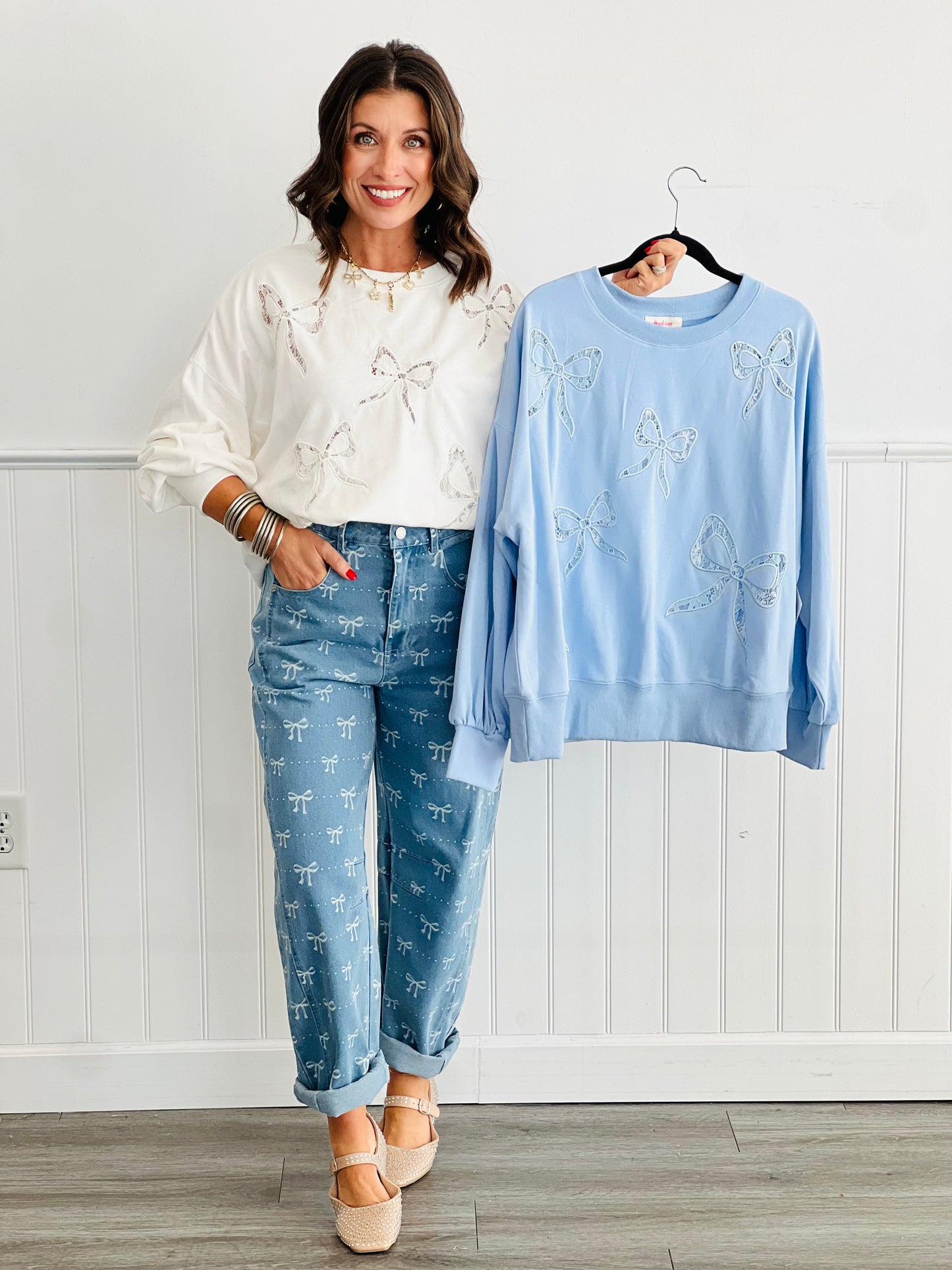 Laser Cut Lace Bows Sweatshirt (Reg.)-2 Colors