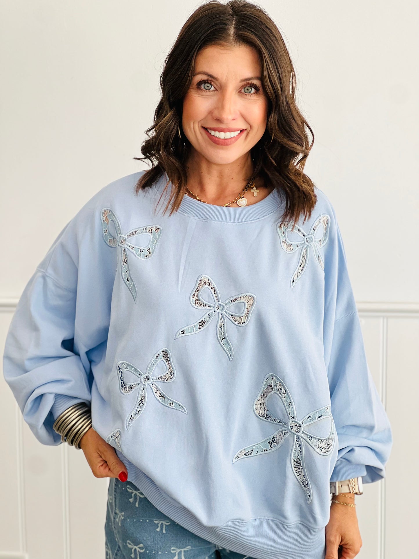 Laser Cut Lace Bows Sweatshirt (Reg.)-2 Colors