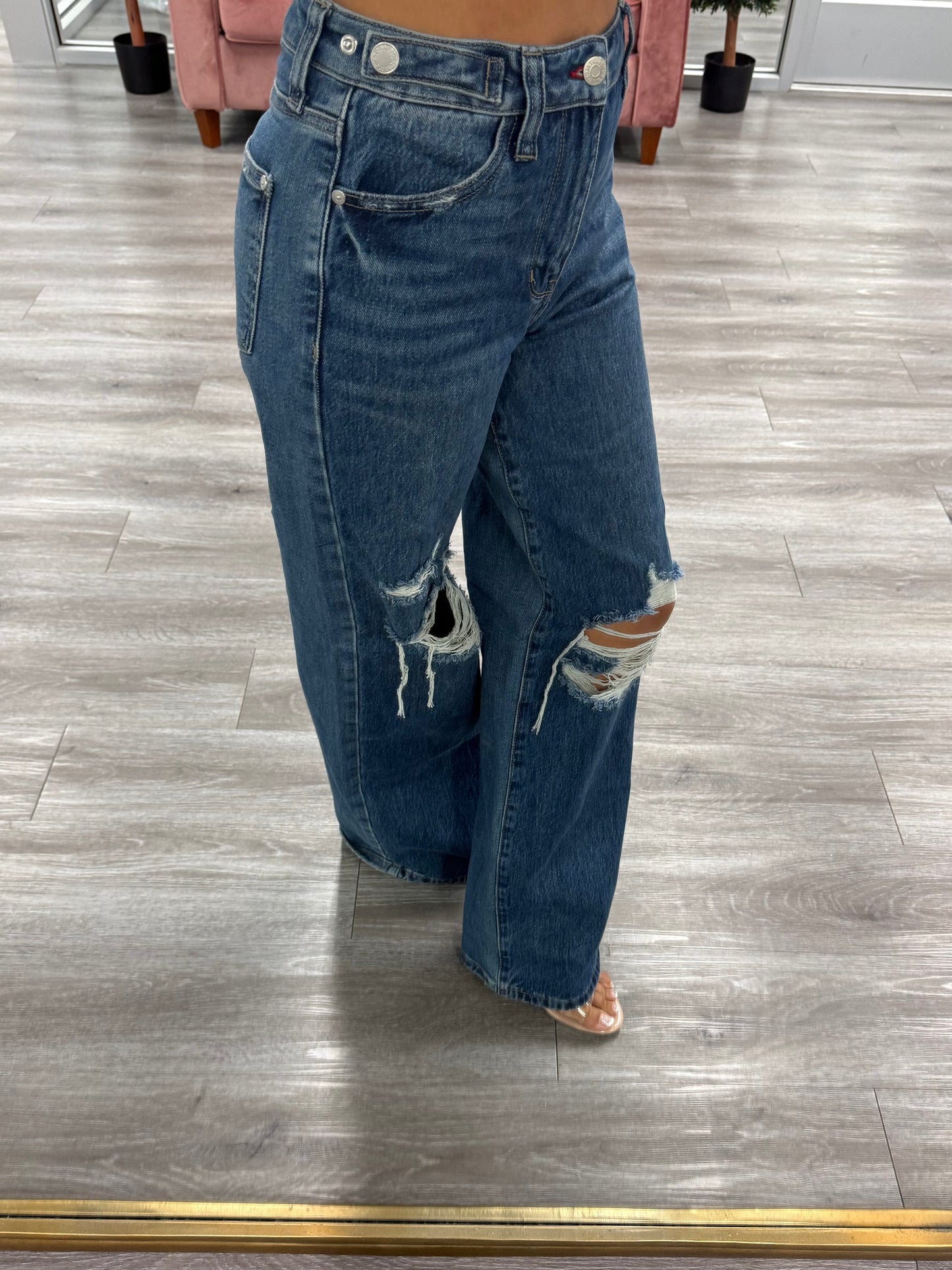 Judy Blue Downtown Darling Rigid Magic Straight Jeans (Reg. and Plus)