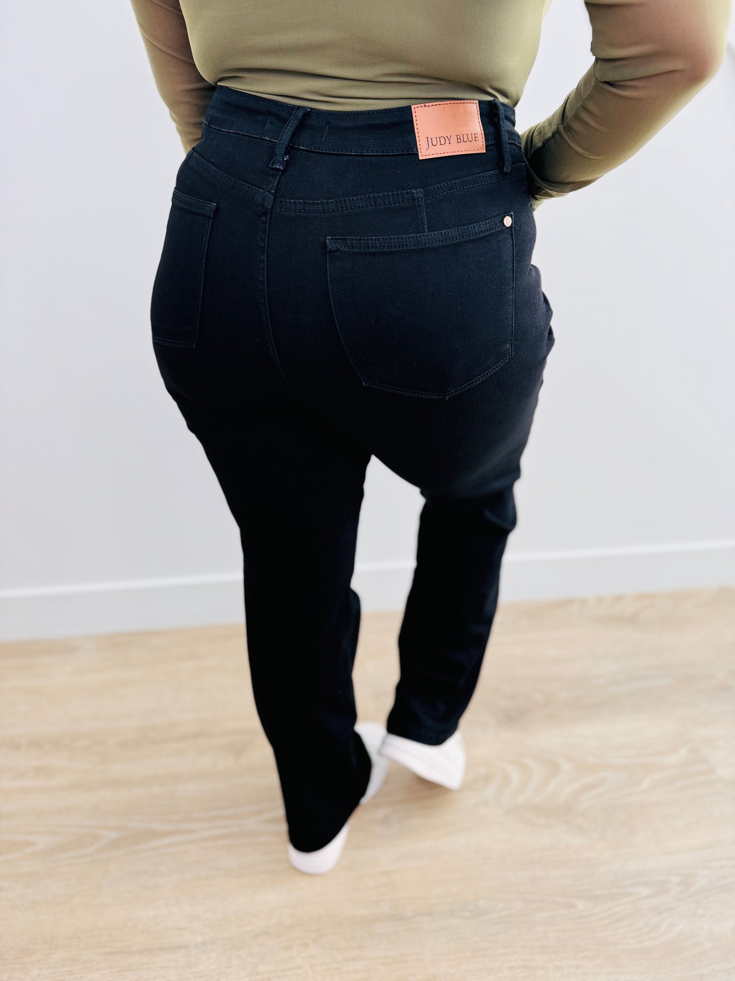 Judy Blue Tummy Control Black Classic Straight Jeans (Reg. and Plus)