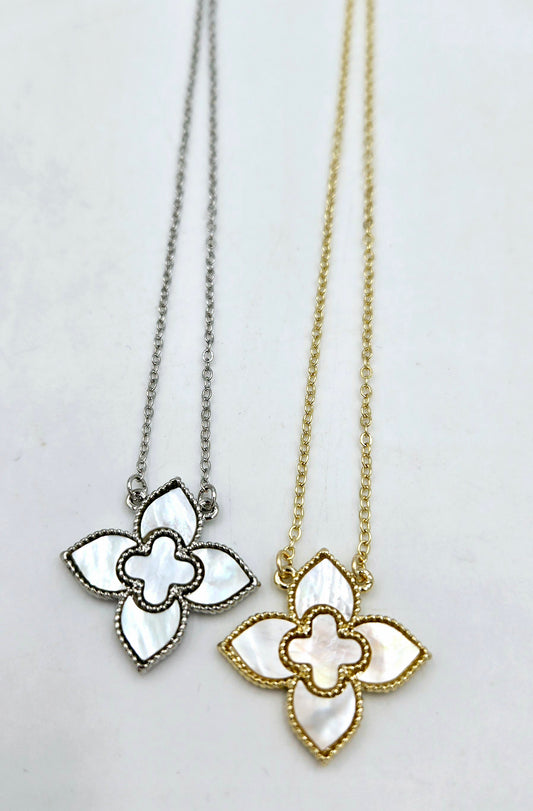Mother of Pearl Flower Pendant Necklace (2 colors)