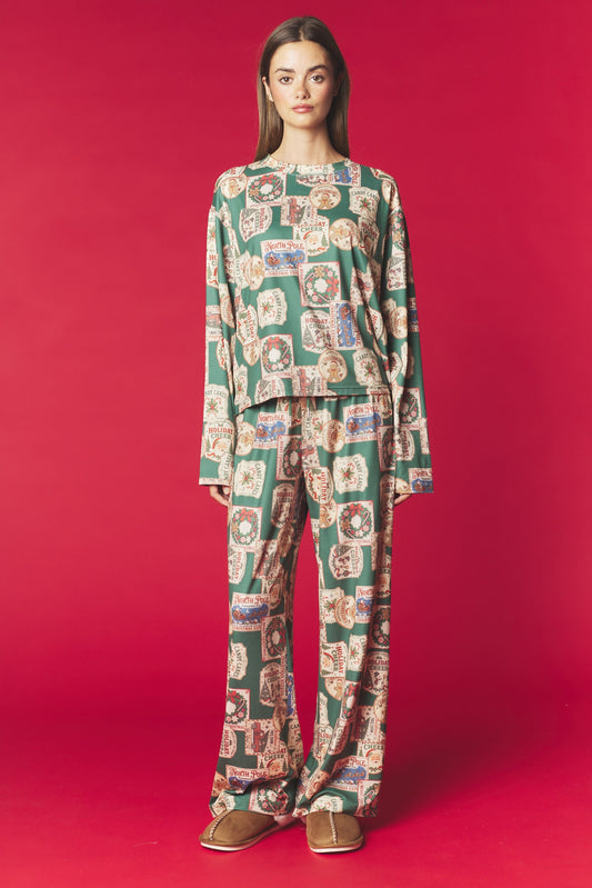Hunter Green Vintage Christmas Print Top & Pants Set (Reg.)