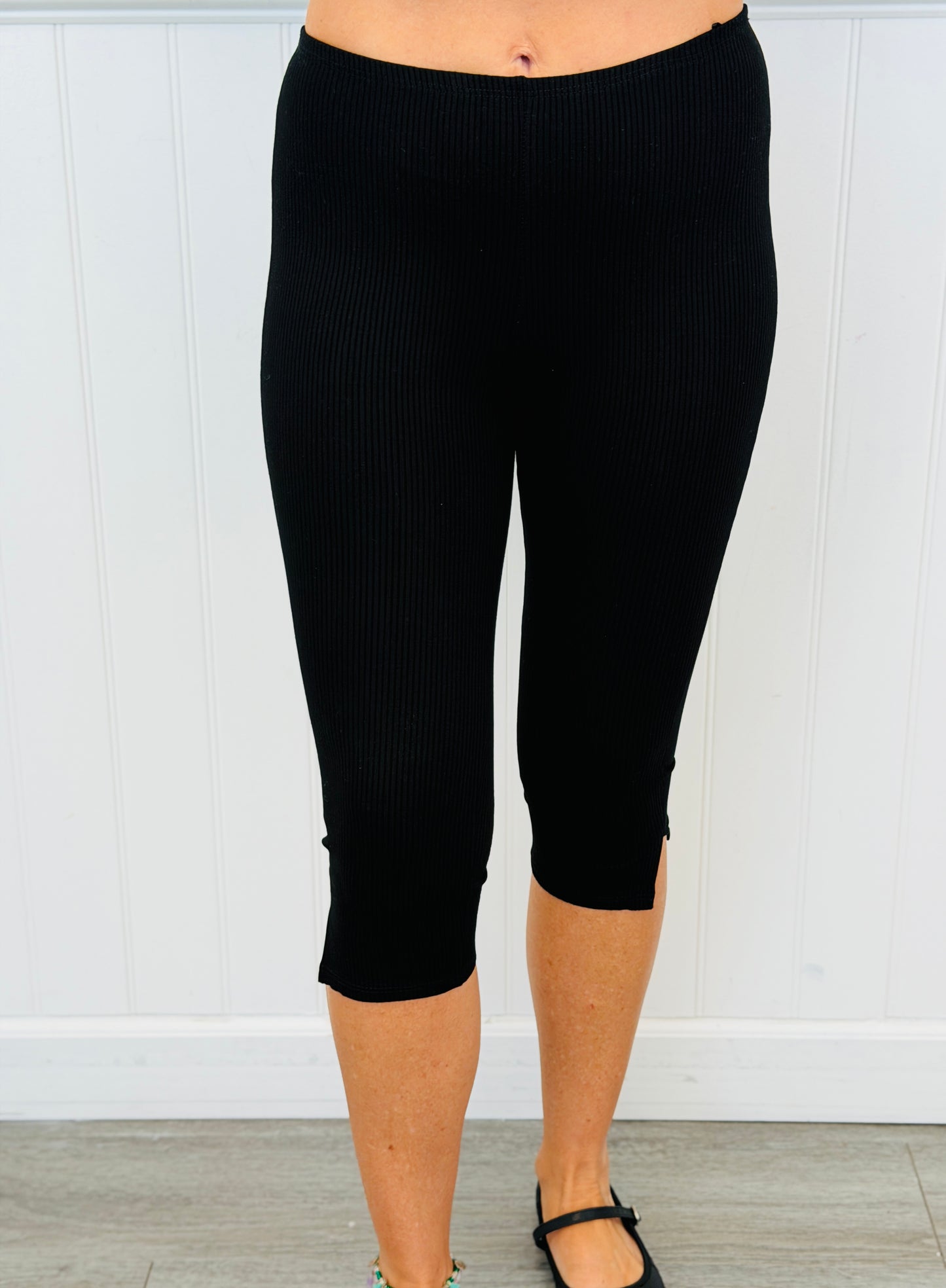 Black Ribbed Tank Top & Capri Pants Set (Reg.)