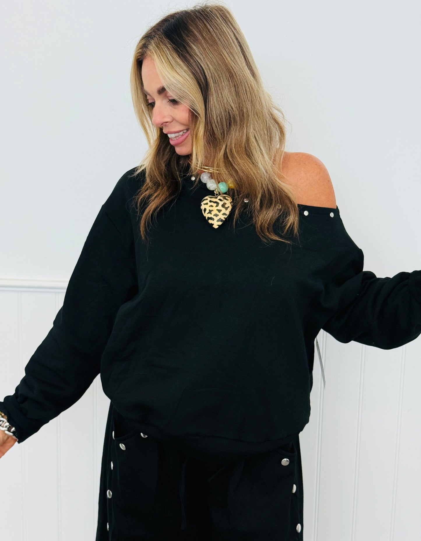 Black One Shoulder Top & Pants Set (Reg.)