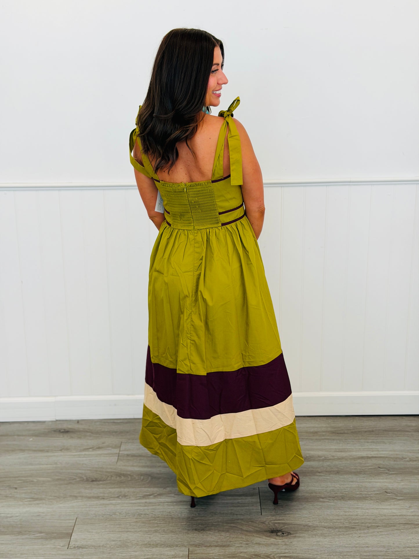 Martini Olive Contrast Midi Dress (Reg.)