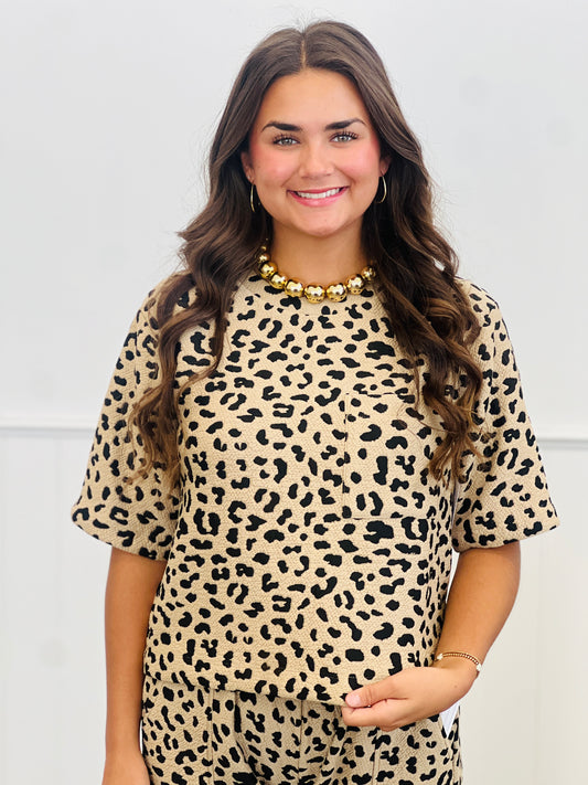 Leopard Textured Pullover Top (Reg & Plus)