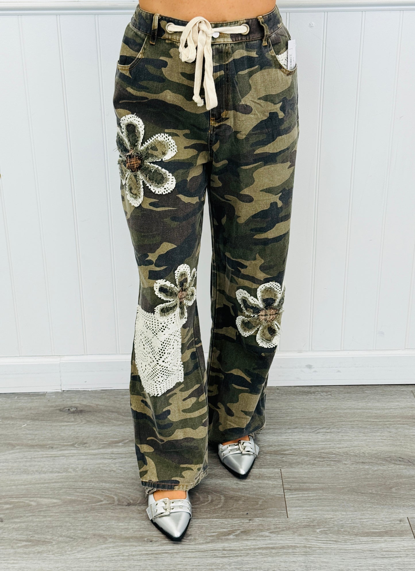 Washed Camo Lace Flowers Pants (Reg & Plus)