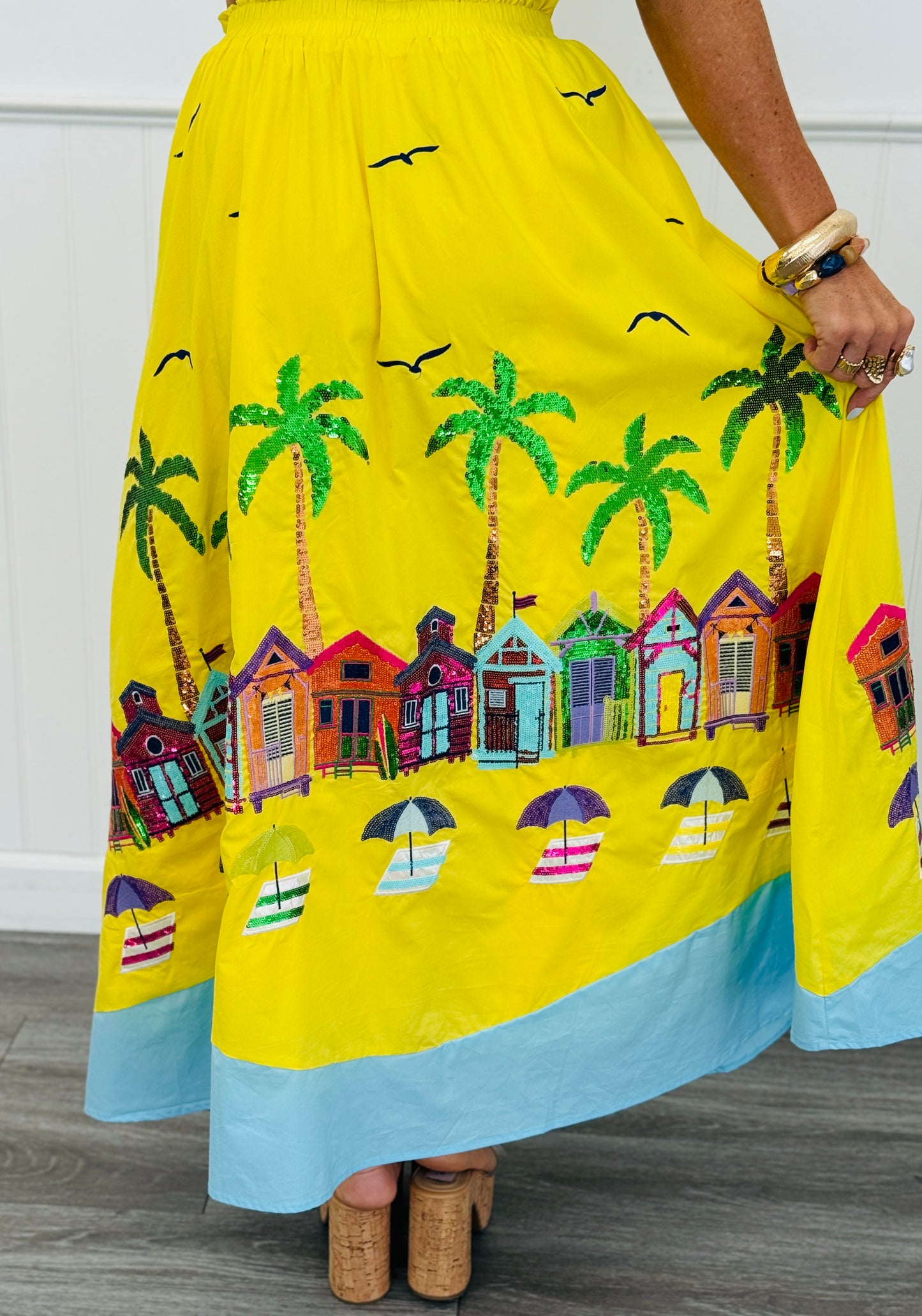Queen Of Sparkles Yellow Beach Scene Midi Skirt (Reg. & Plus)