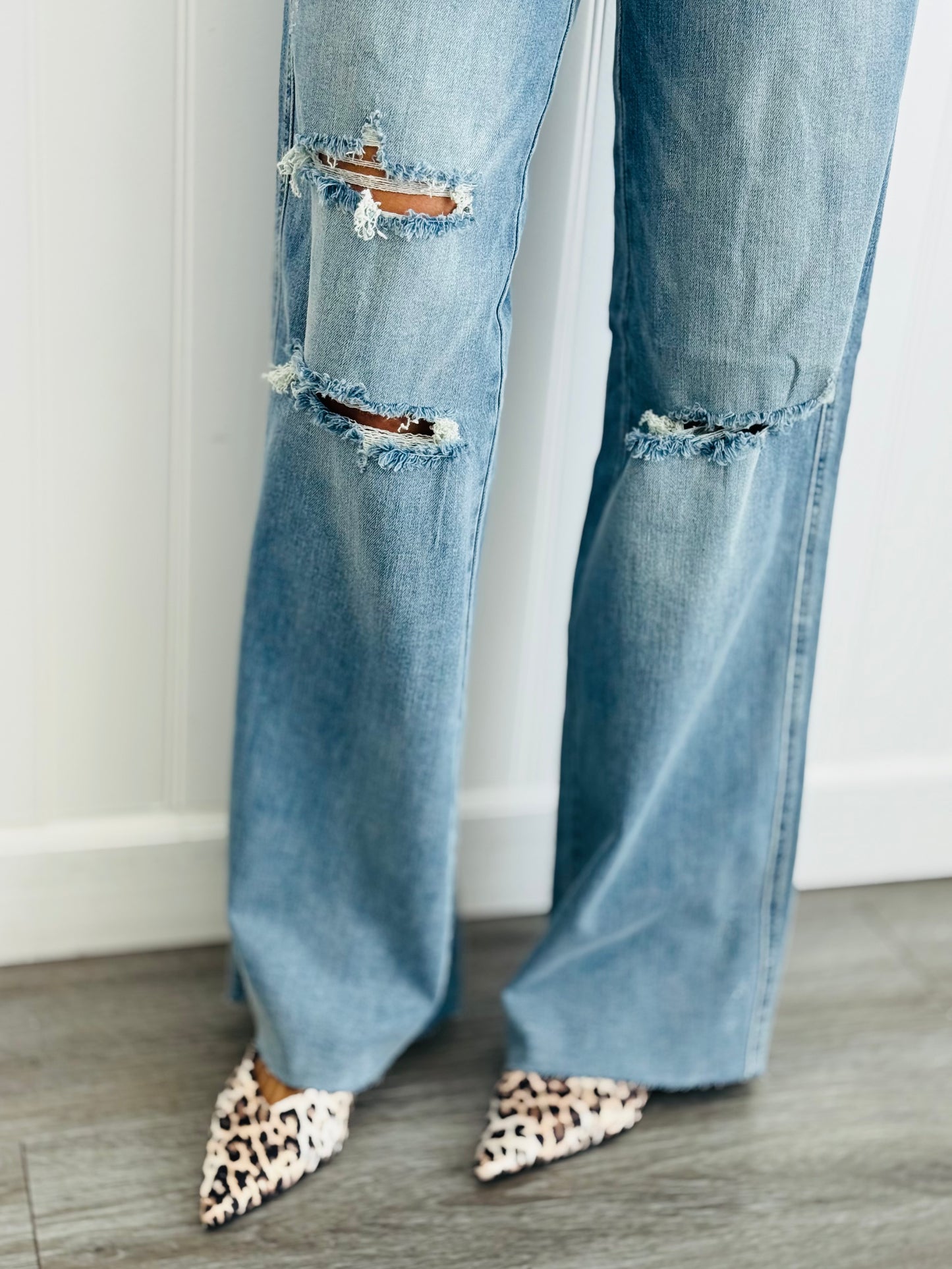 Judy Blue Bayside Bliss Tummy Control Wide Leg Jeans (Reg. & Plus)