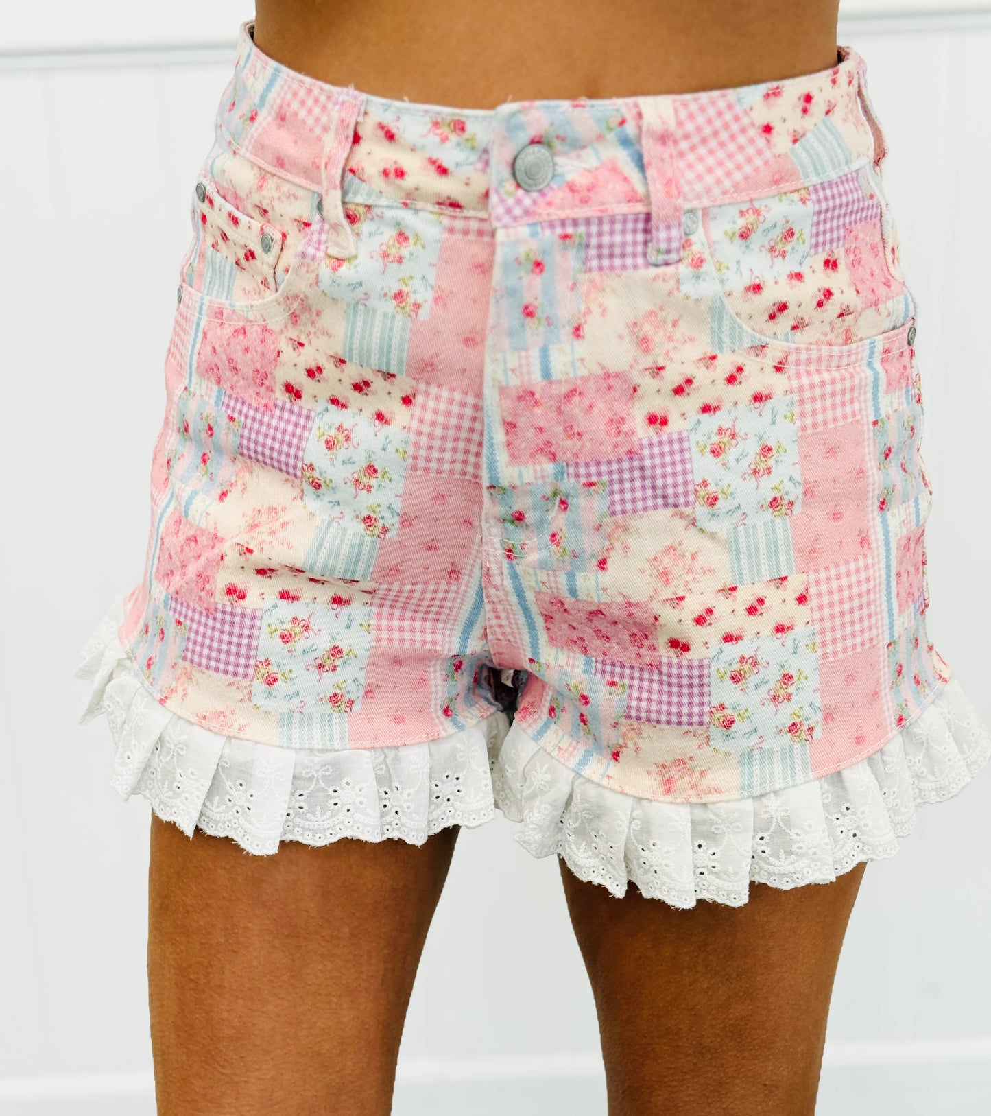 Floral  Patchwork Denim Ruffle Shorts (Reg.)