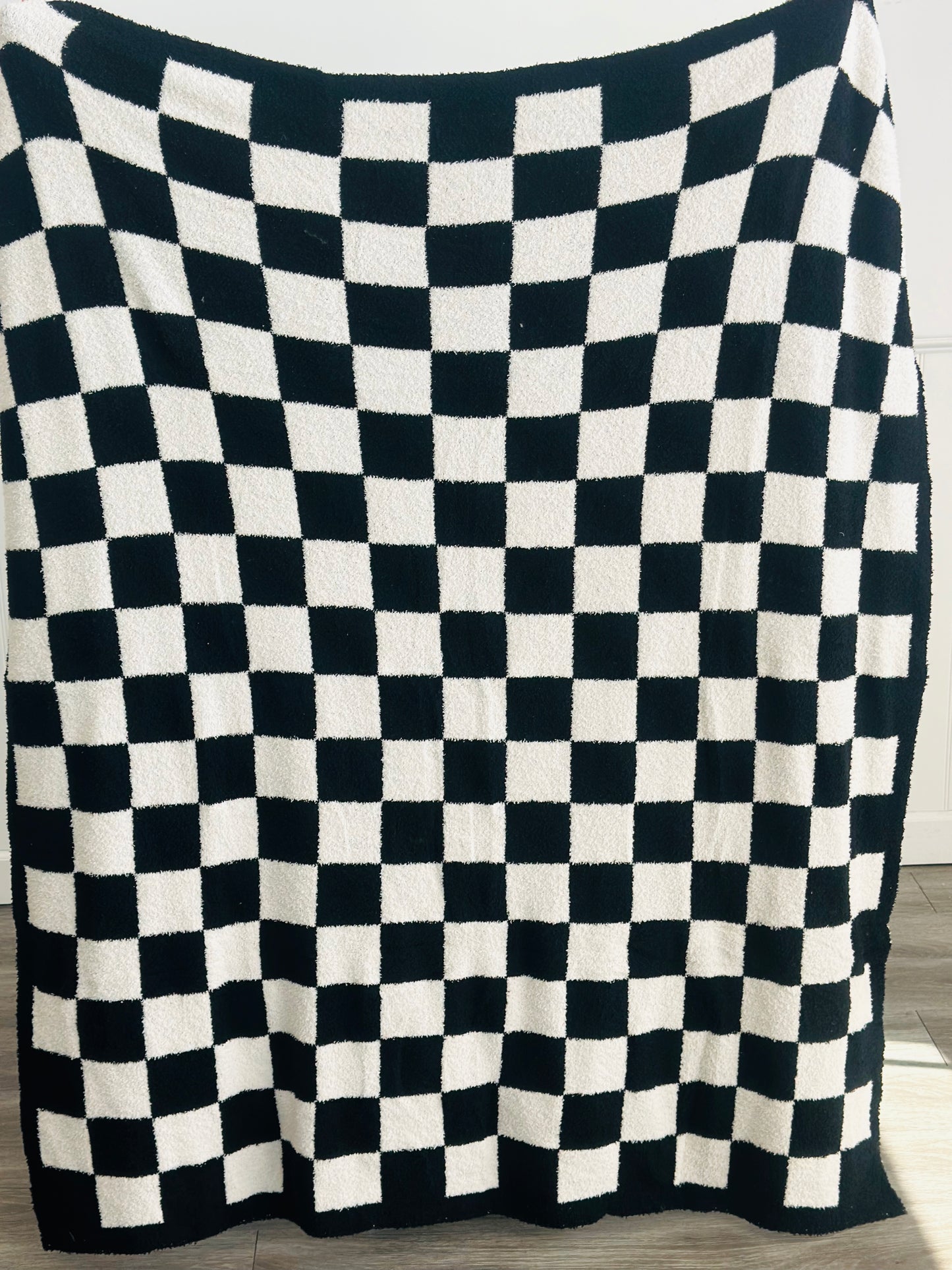 Checkered Blankets - 2 Colors