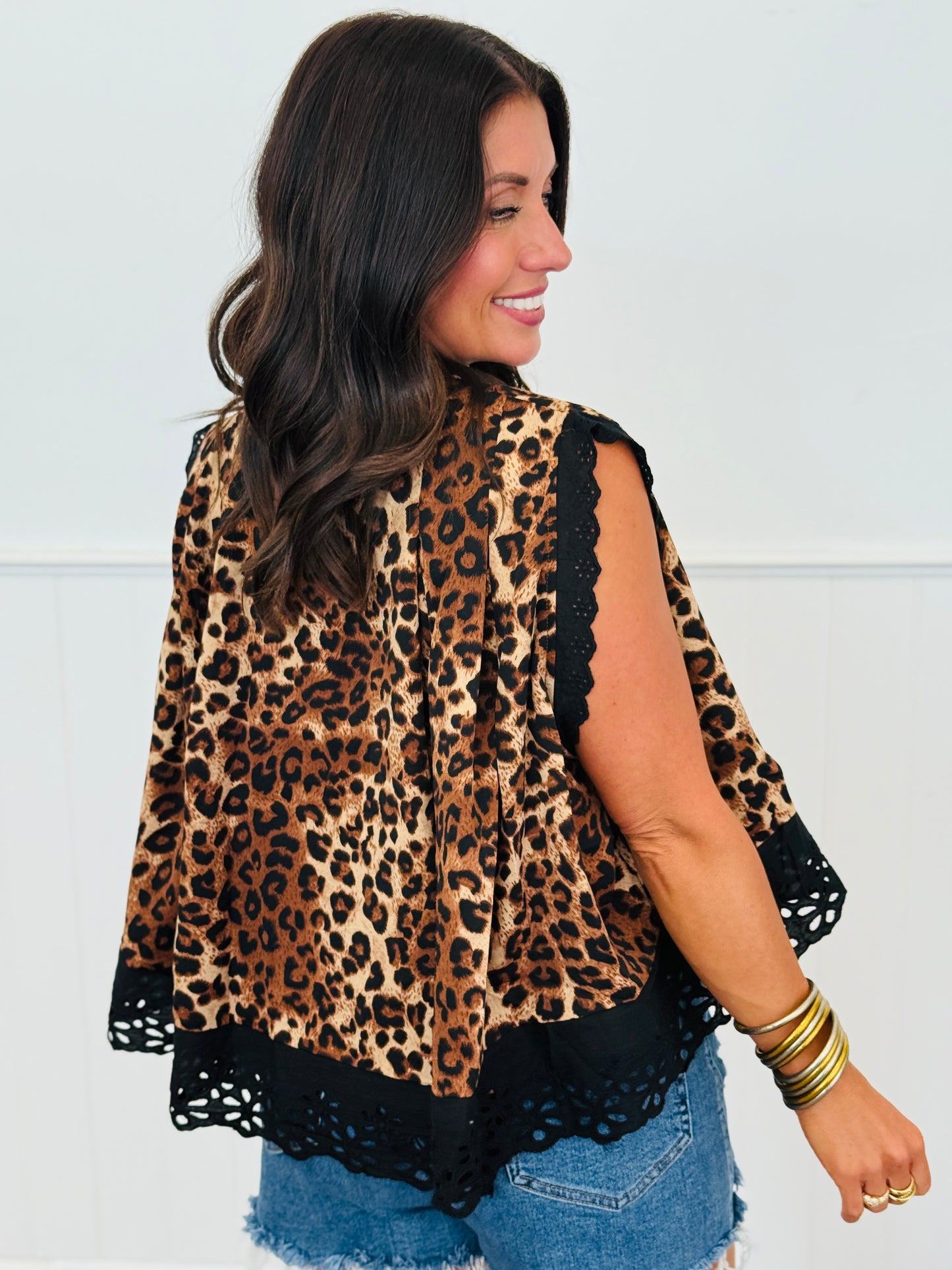 Leopard/Black Eyelet Trim Sleeveless Top (Reg.)