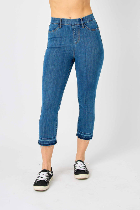 Judy Blue Positively Perfect Pull On Capri (Reg. and Plus)