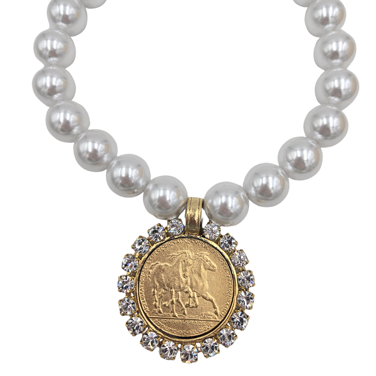 Yochi - The Charming Equine Necklace in Pearl