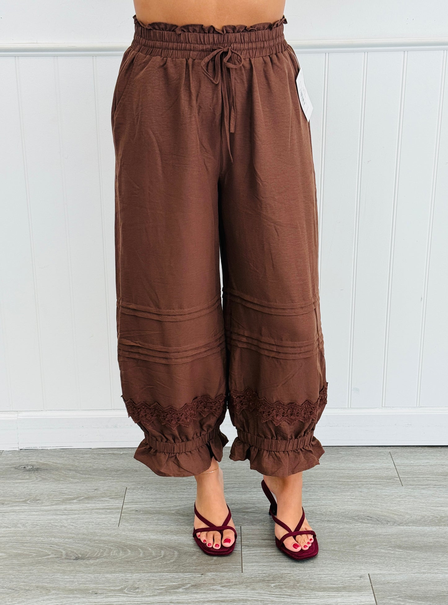 Lace Trim Ruffle Hem Pants (Reg.) - 3 Colors