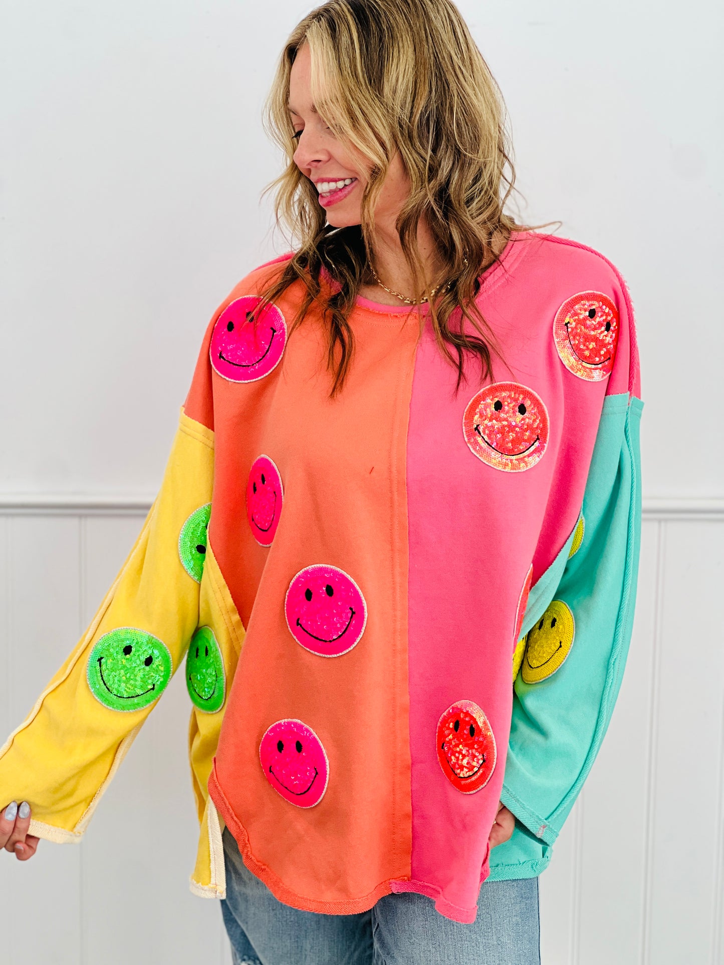 Sequins Happy Face Patched LS Top (Reg. and Plus)