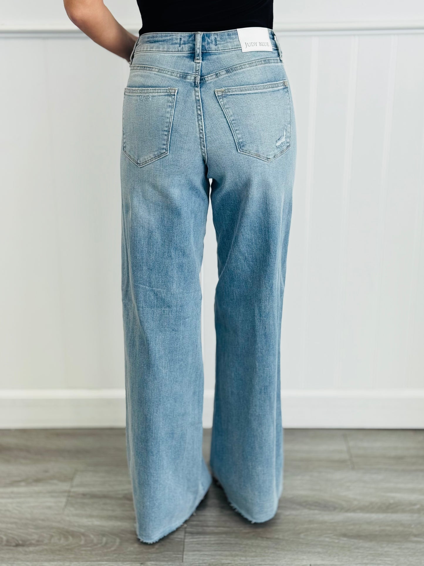 Judy Blue Bayside Bliss Tummy Control Wide Leg Jeans (Reg. & Plus)