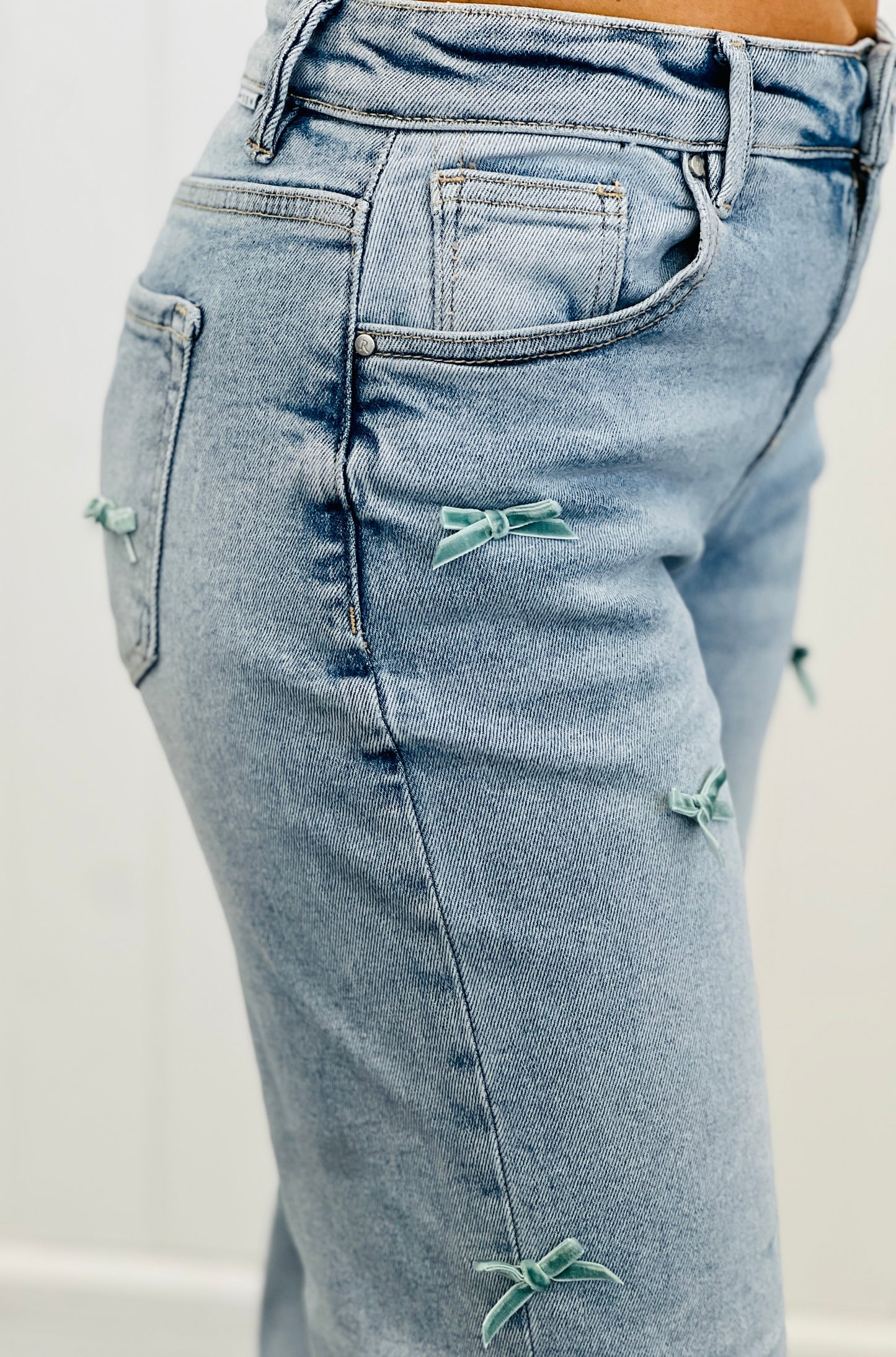 Risen Light Bows Abound Barrel Jeans (Reg & Plus)