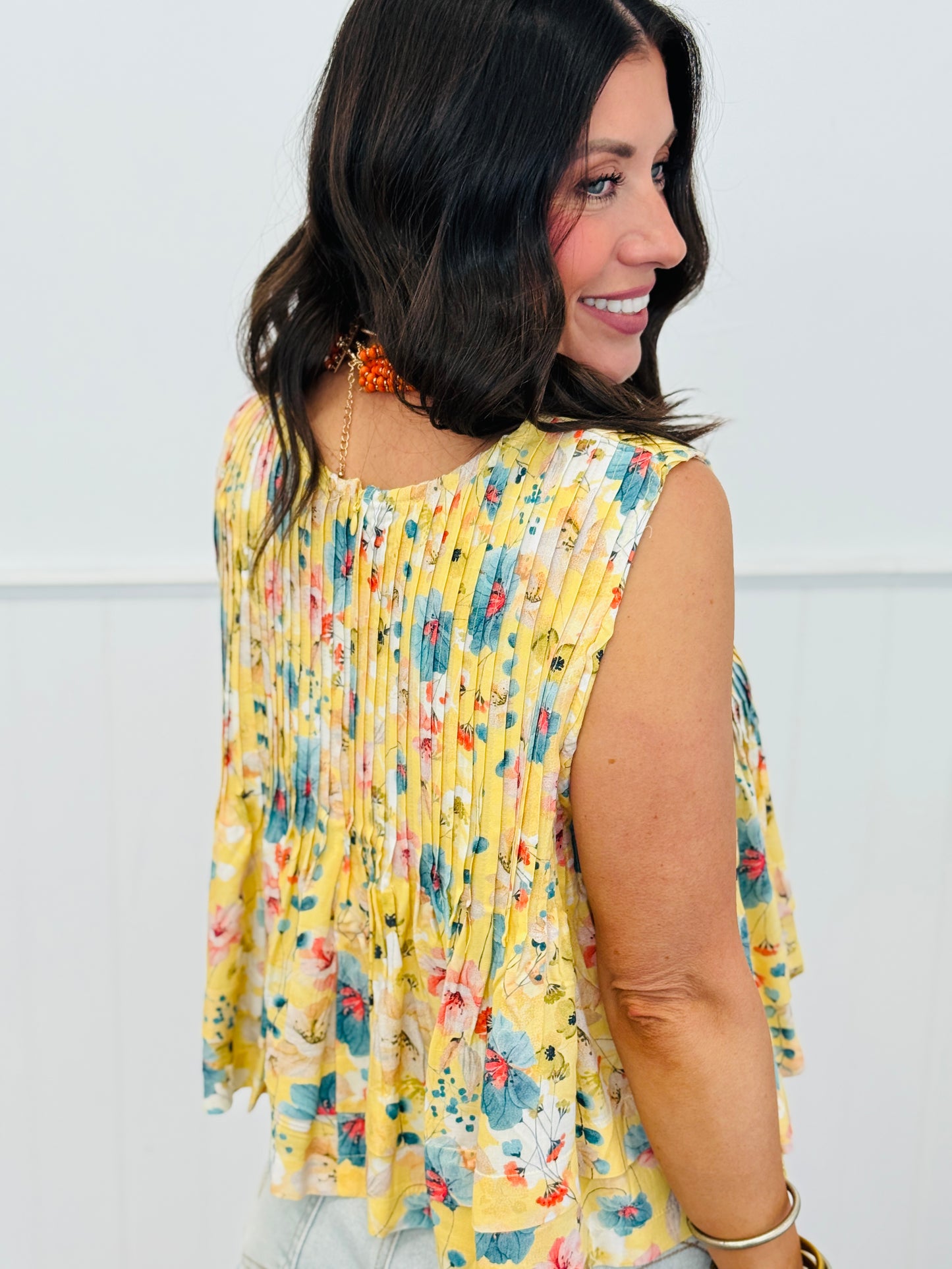 POL Honey Floral Pintuck Back Zip Top (Reg.)