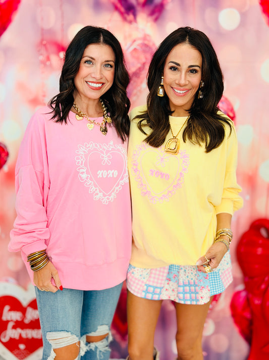 Embroidered XOXO Heart Sweater Top (Reg.)-2 Colors
