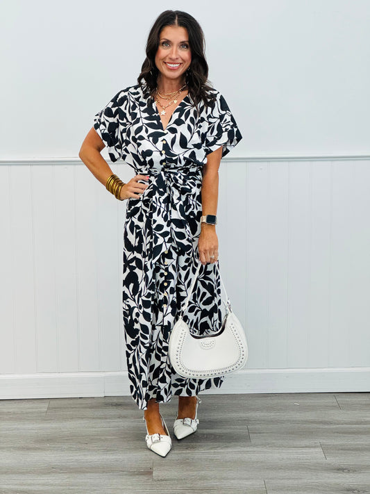 White/Black Leaf Print Belted Midi Dress (Reg. & Plus)