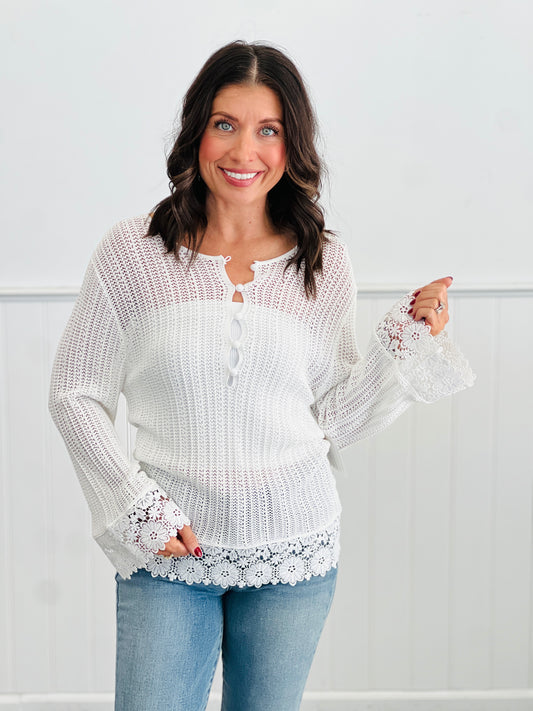 White Crochet Detailed Knit Sweater (Reg.)