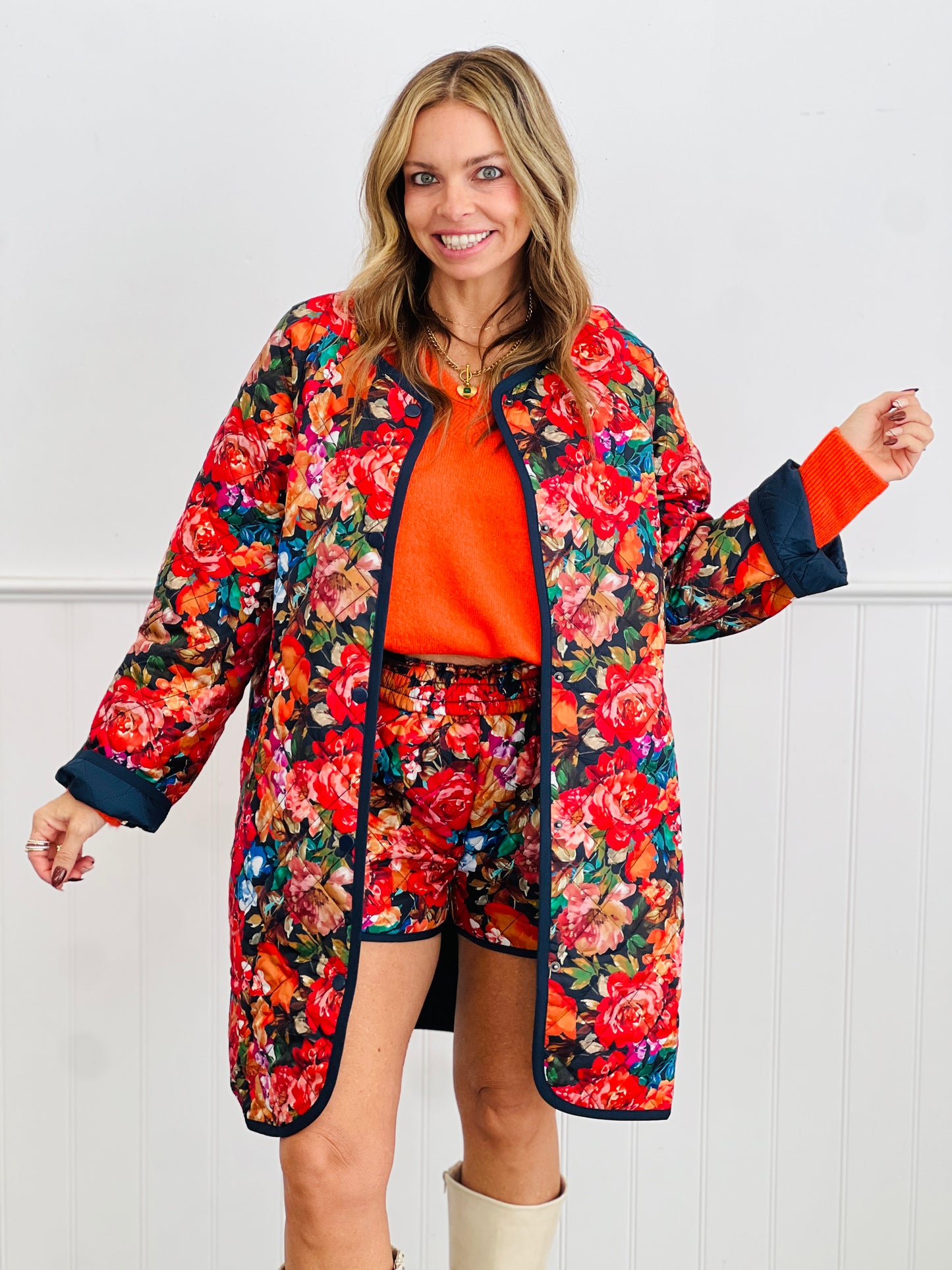 Quilted Vibrant Floral Print Shorts (Reg & Plus)