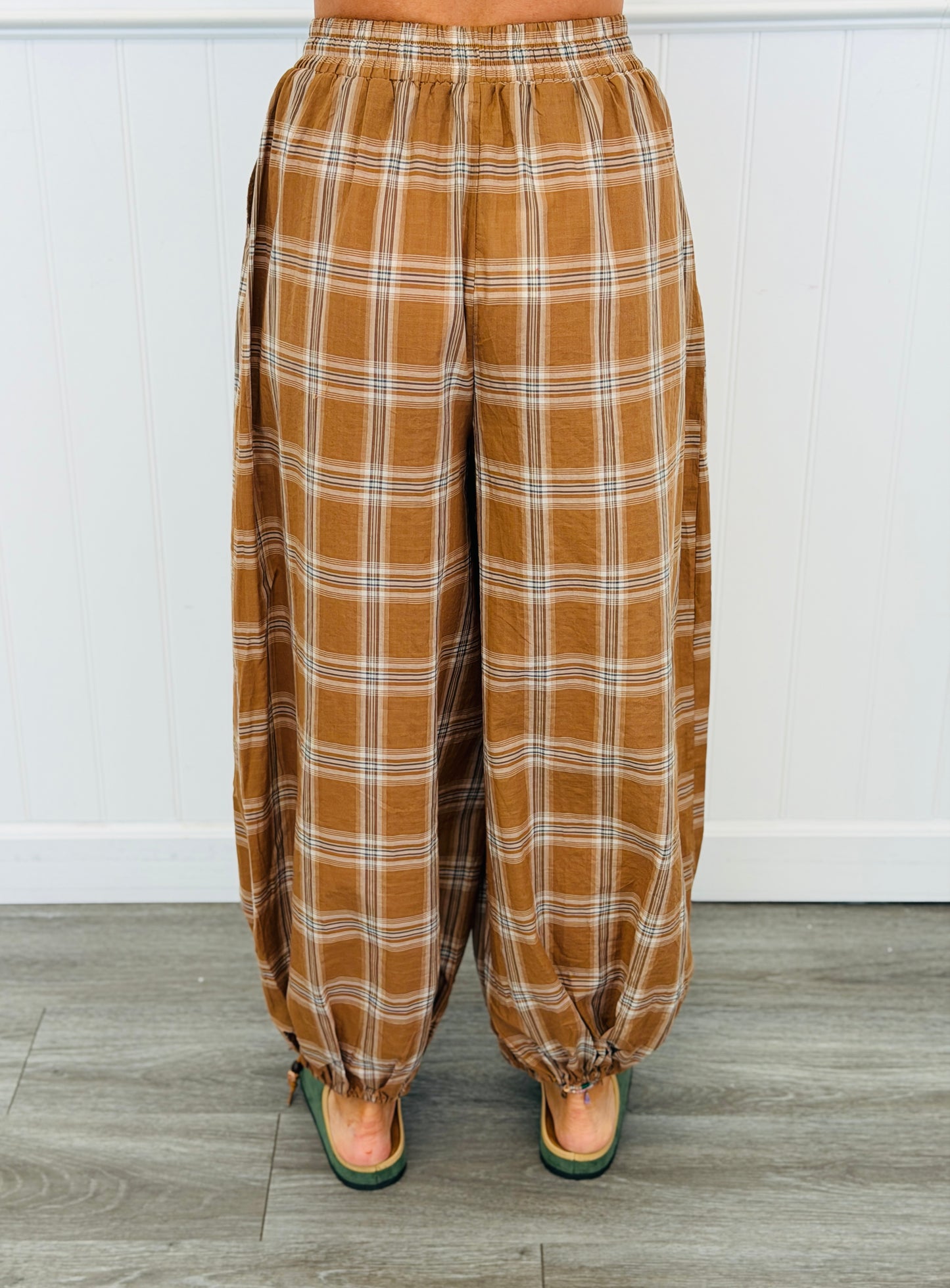 Latte Plaid Baggy Balloon Jogger Pants (Reg.)