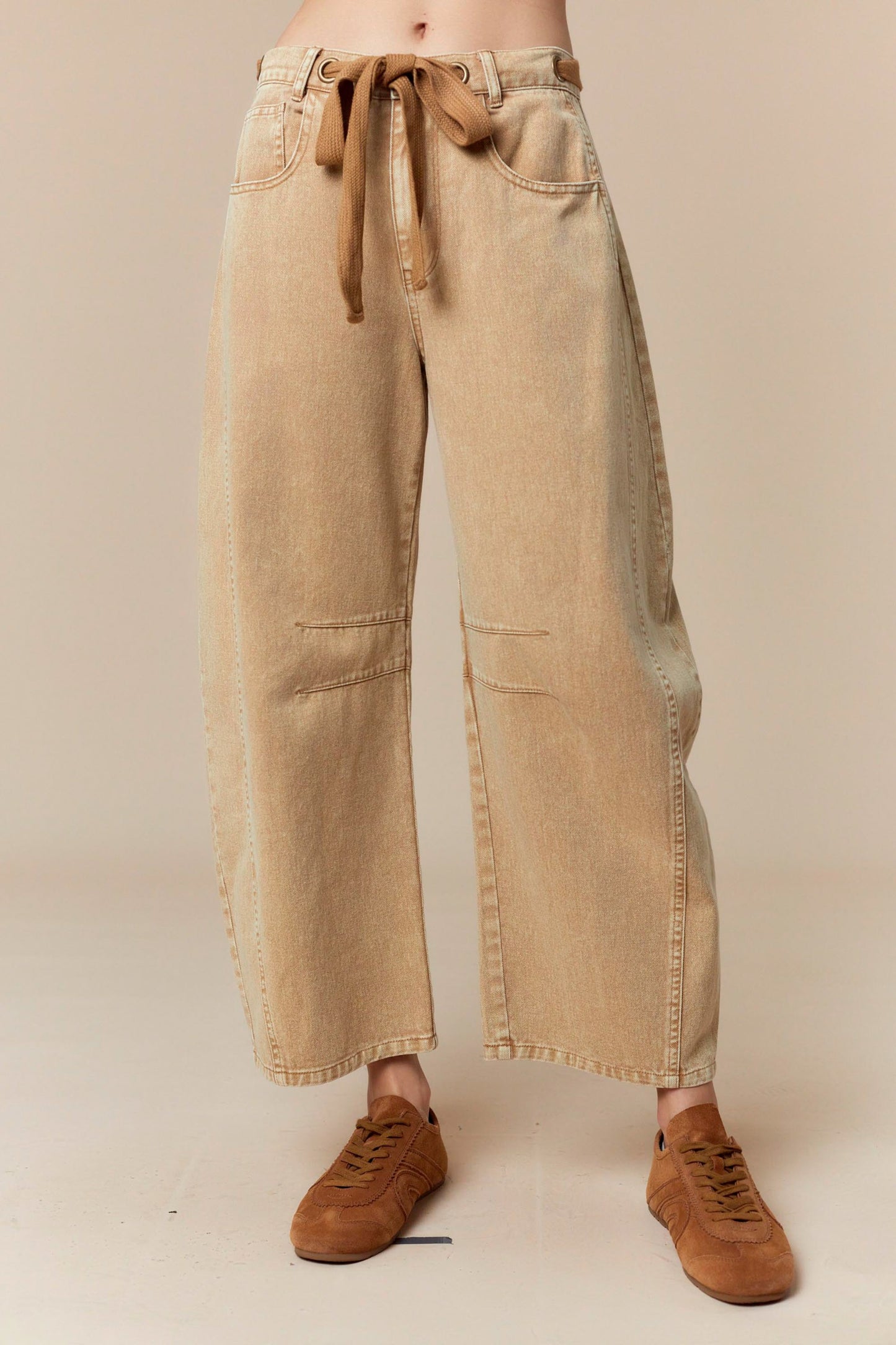Lt. Mocha Eyelet Thru Belt Barrel Jean (Reg.)