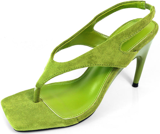 Moss Steal the Scene Heels