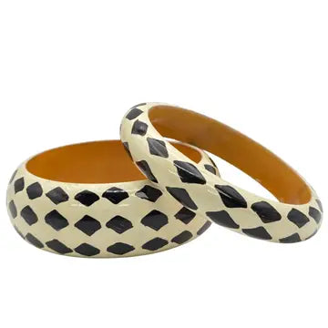 Carved Geometric Cutout Design Wooden Bangle Set