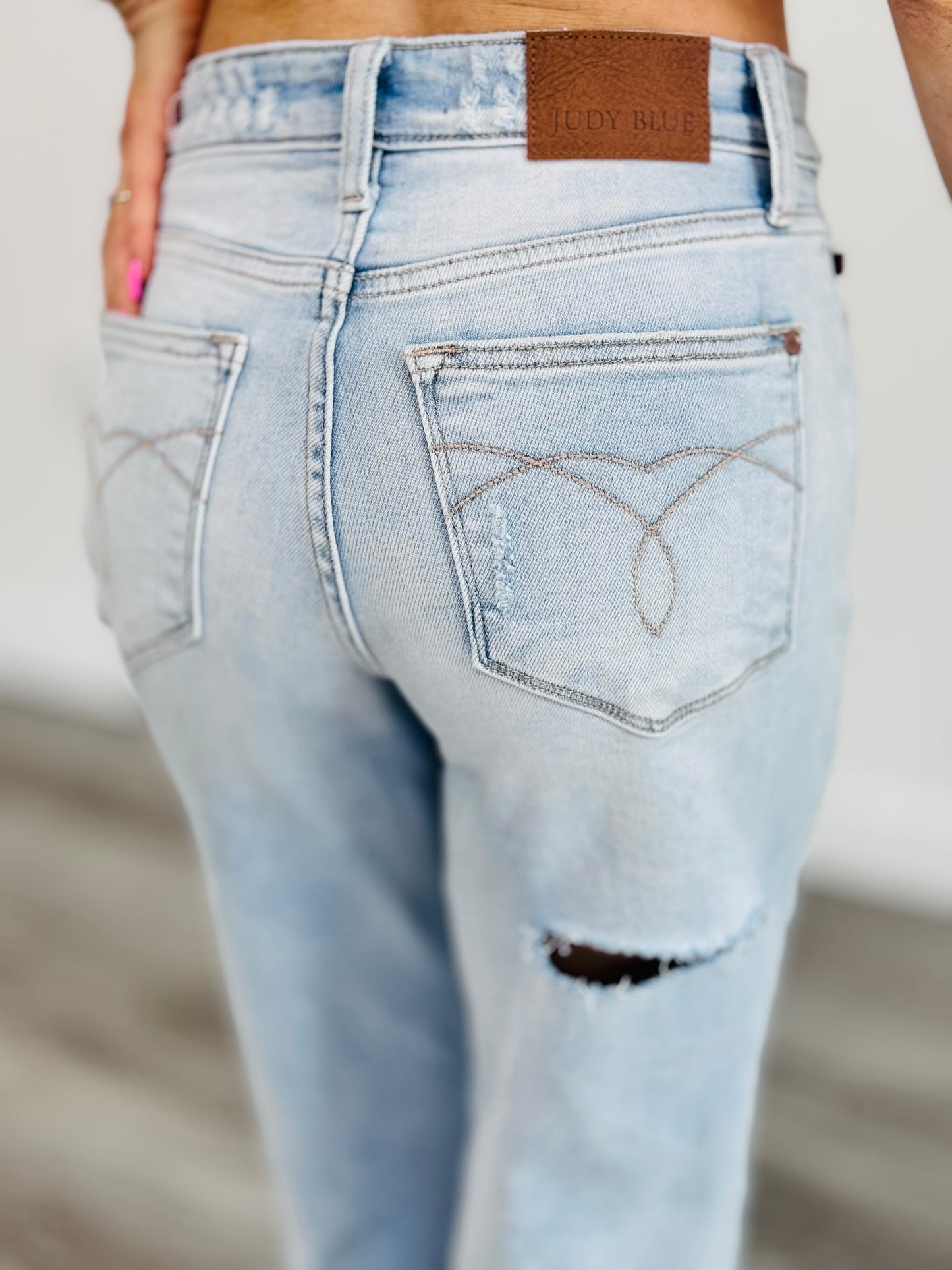 Judy Blue 90's Raise The Roof Straight Jeans (Reg. and Plus)