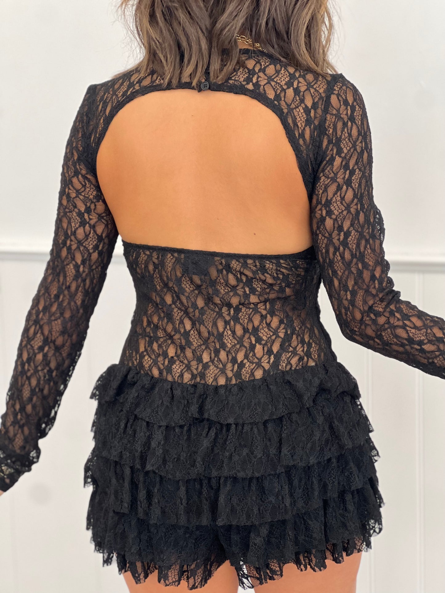 Lace Cut Out Back Romper (Reg.)-2 Colors