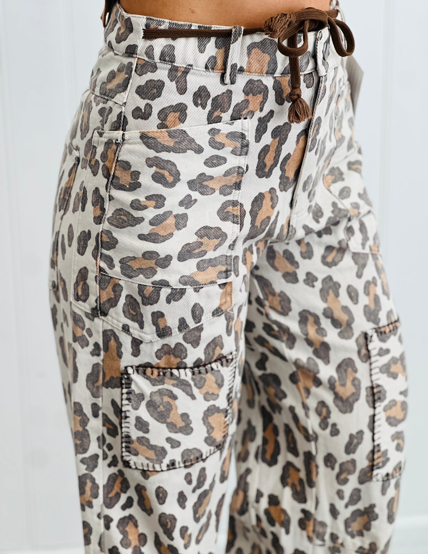 Light Leopard Washed Twill Barrel Pants (Reg.)