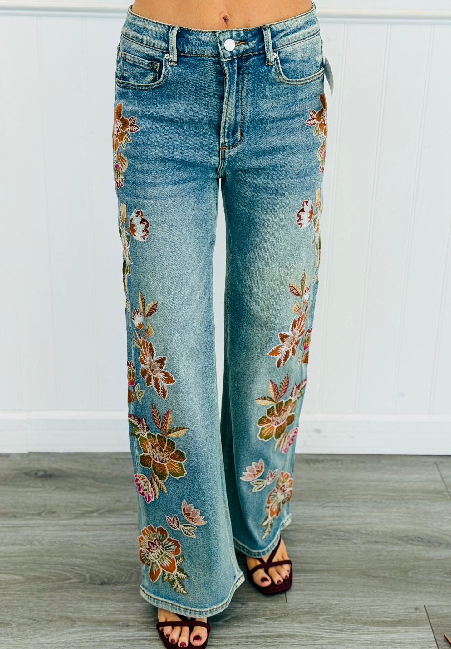 Medium Wash Embroidered Flowers Jeans (Reg.)