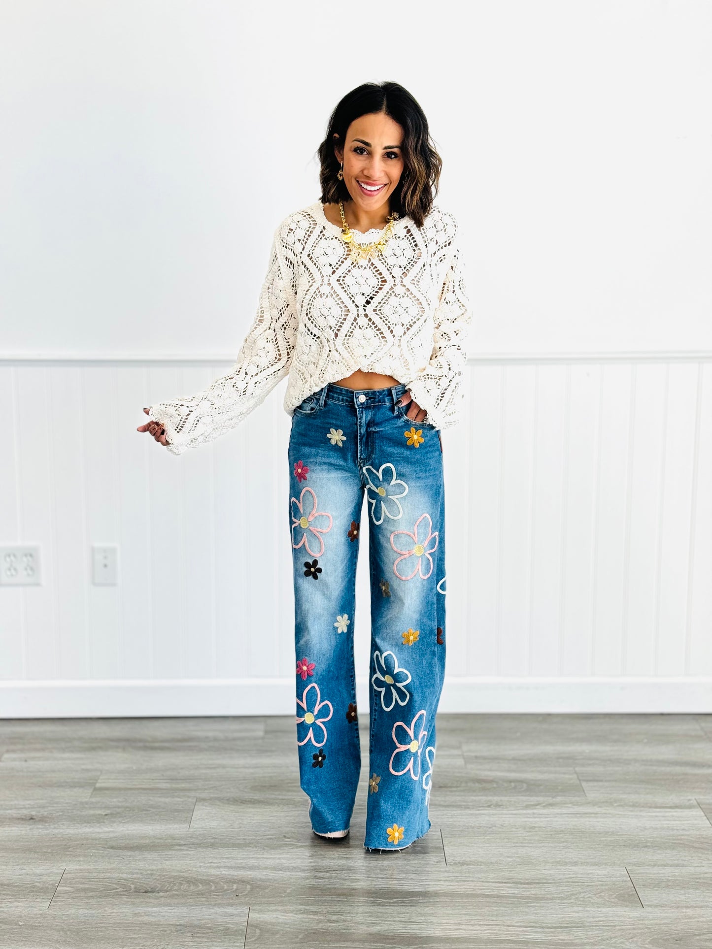 Floral Embroidered Denim Pants (Reg.)