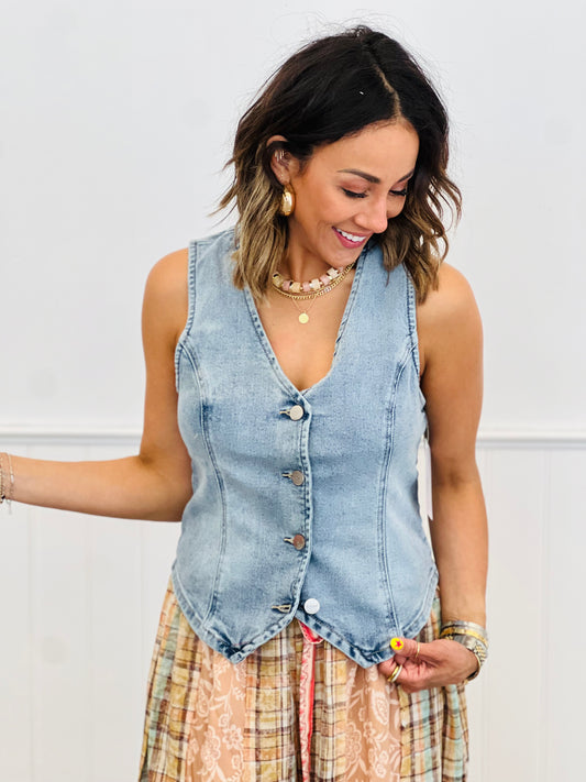 Risen Light Wash V-Neck Vest (Reg & Plus)