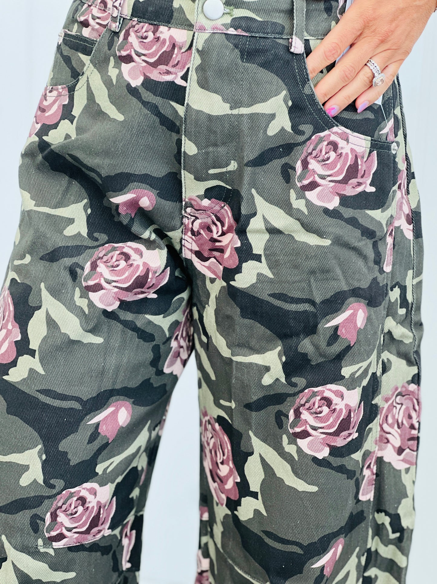 Floral Camo Barrel Pants (Reg.)