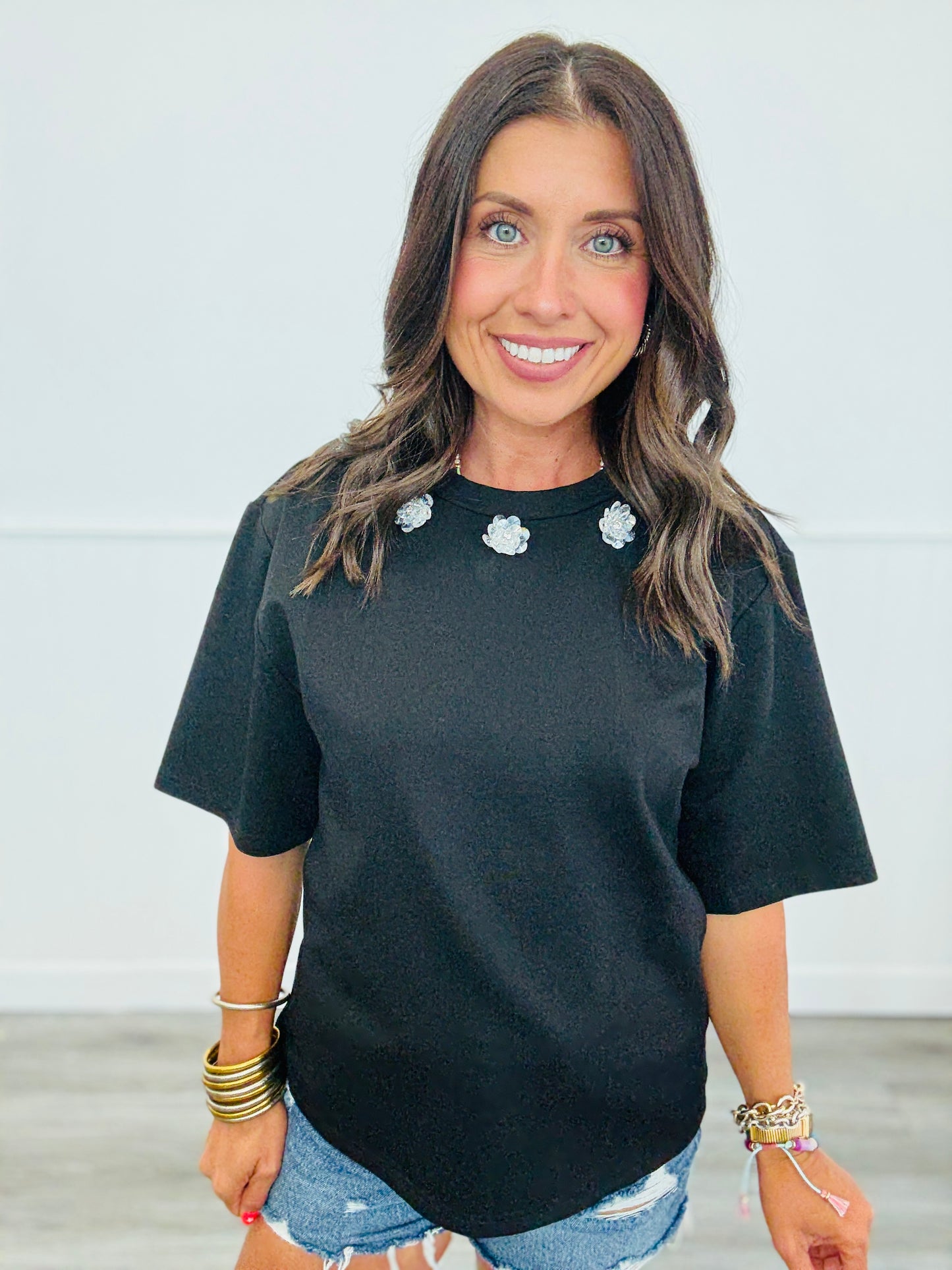 Embellished Open Back Tee Shirt (Reg.)-2 Colors