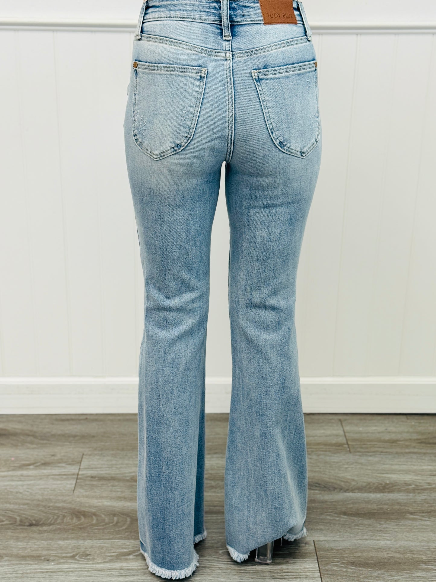 Judy Blue Feeling The Flare Jeans (Reg. and Plus)