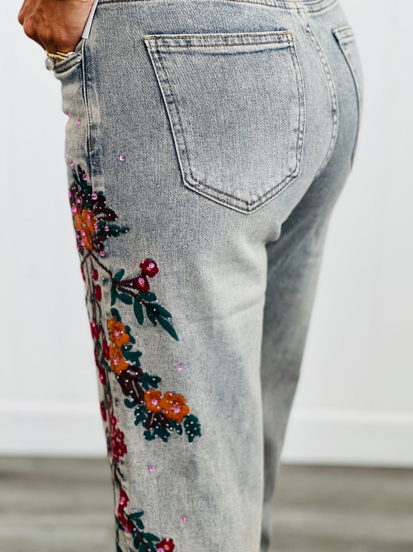 Washed Floral Rhinestone Embroidery Pants (Reg.)