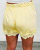 Banana Lace Trim Shorts (Reg.)