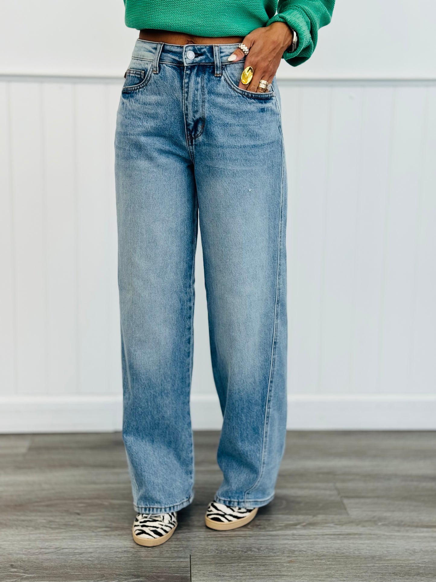 Judy Blue Twisted Tina Rigid Magic Jeans (Reg. and Plus)