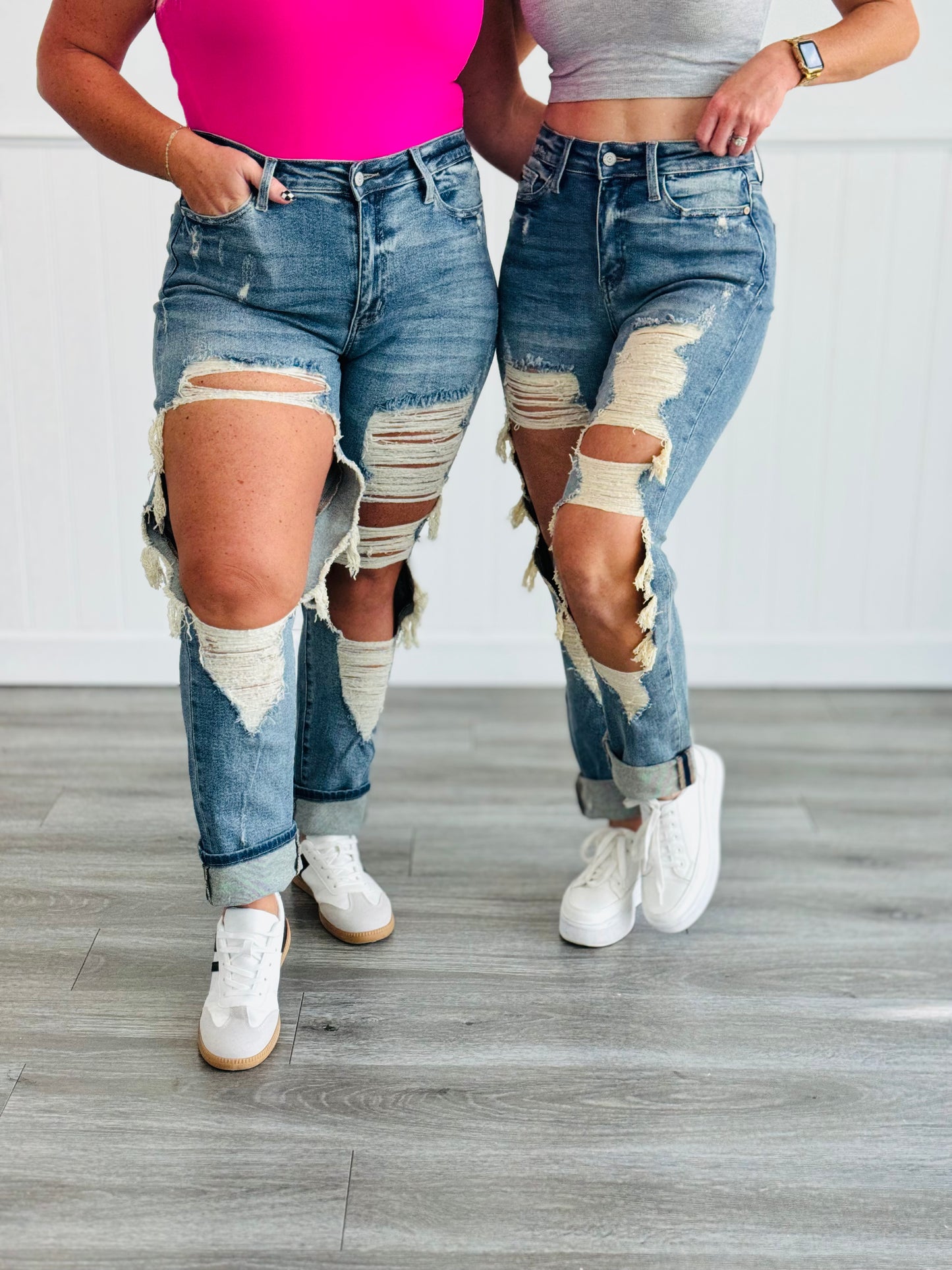 Judy Blue The Bees Knees Distressed Straight Jeans (Reg. and Plus)