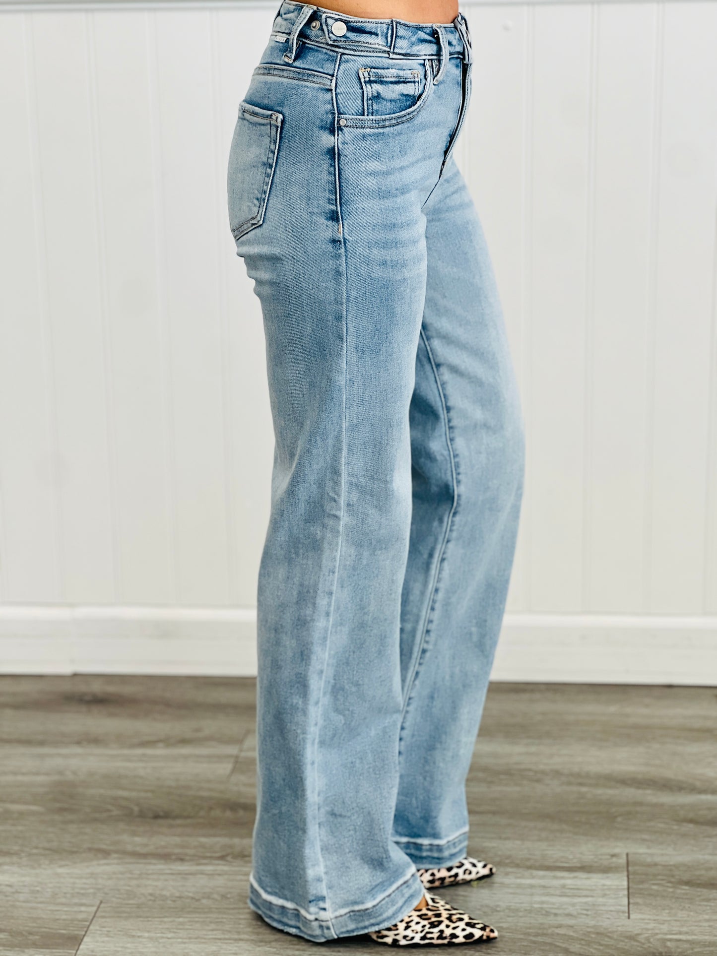 Risen Light Tummy Control Wonderfully Wide Leg Jeans (Reg & Plus)