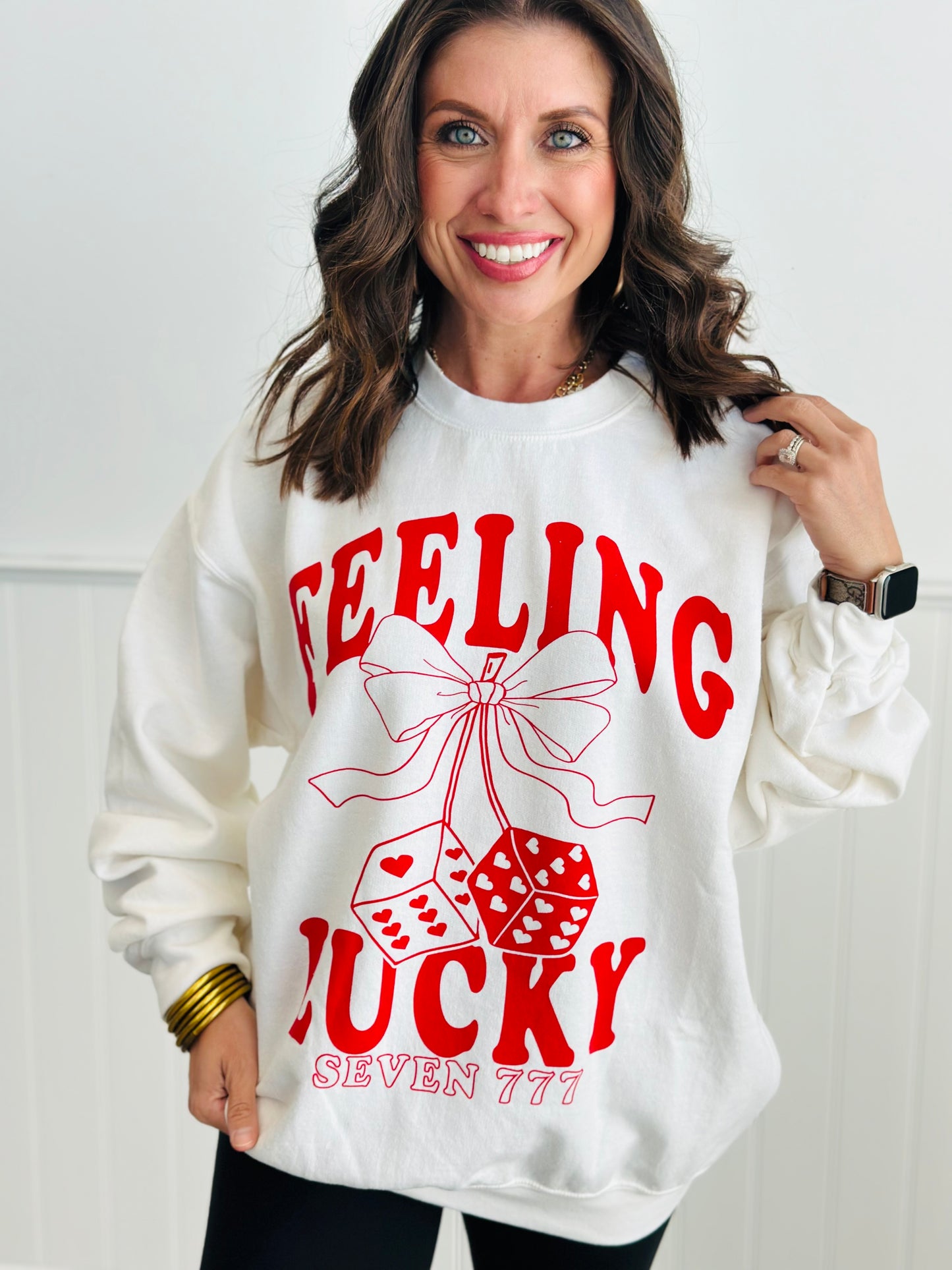 Cream Feeling Lucky Graphic Sweatshirt (Reg)