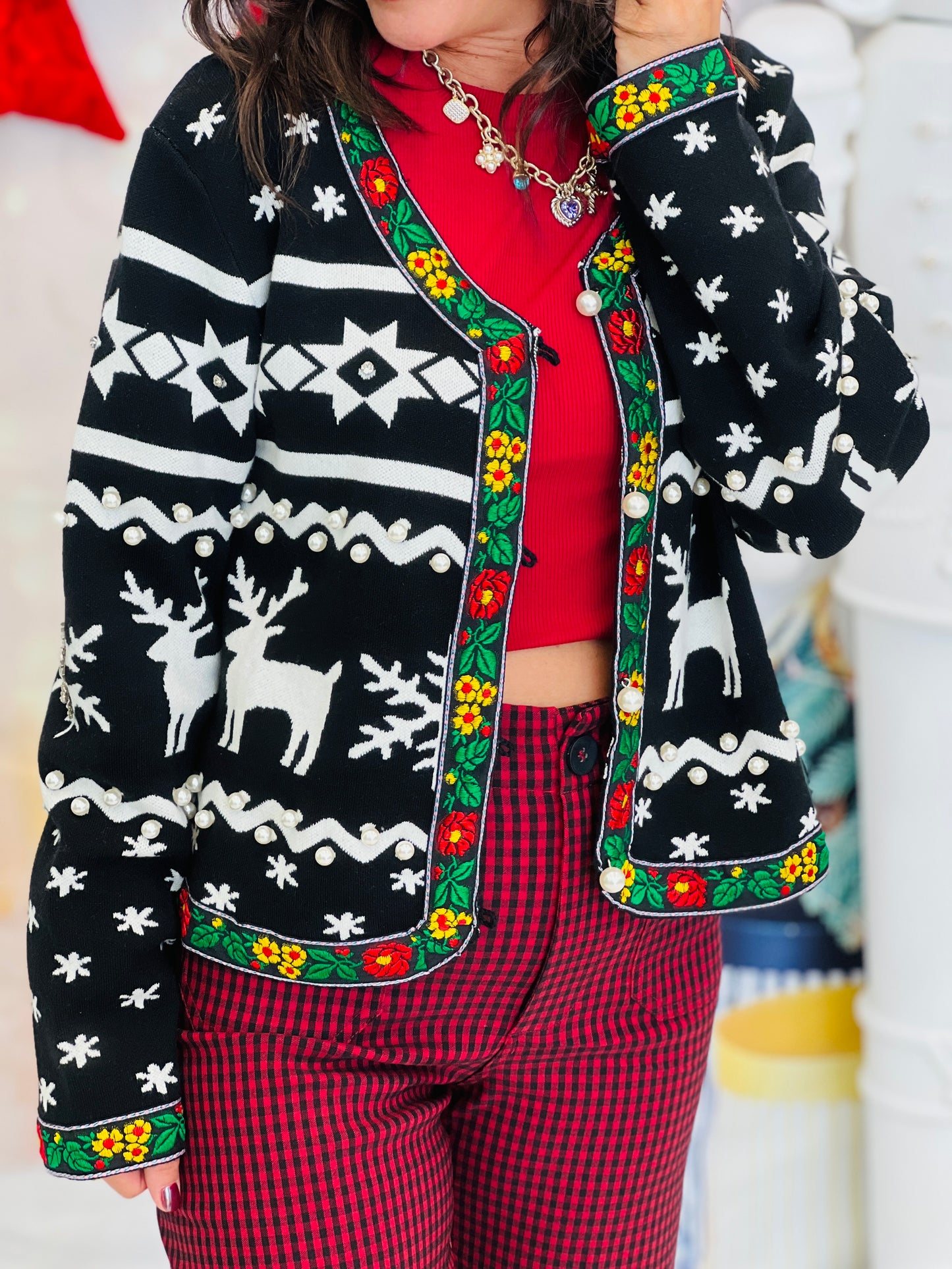 Queen Of Sparkles Black & White Nordic Flower Reindeer Pearl Cardigan (Reg. and Plus)
