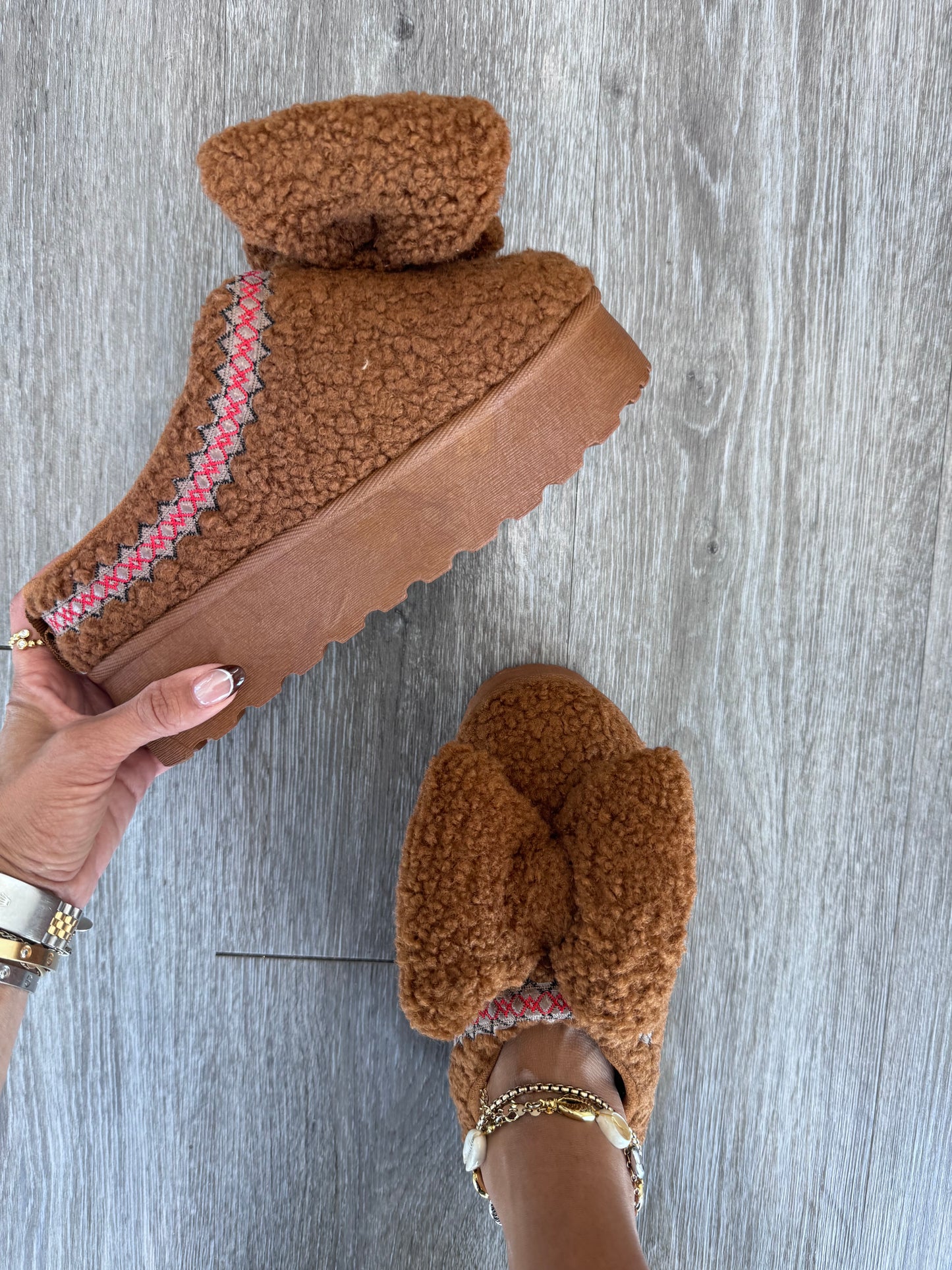 Chestnut Teddy All About That Bow Platform Mules