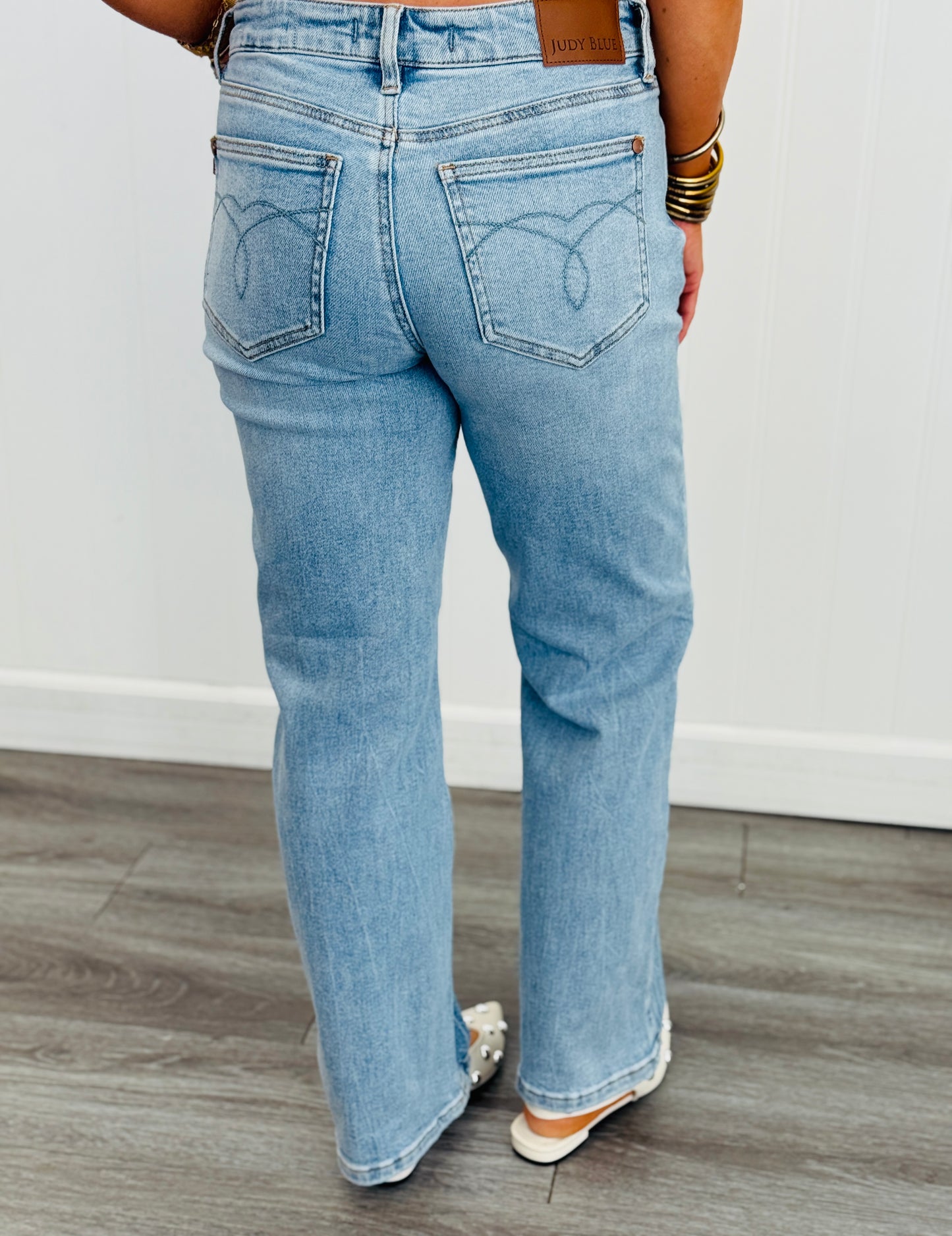 Judy Blue *PETITE* Rigid Rose Straight Jeans(Reg. and Plus)